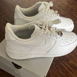 Low top Air Force 1’s